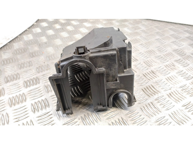 Pojistková skříňka Крышка ящика предохранителей 9804681780 Peugeot 308 2014