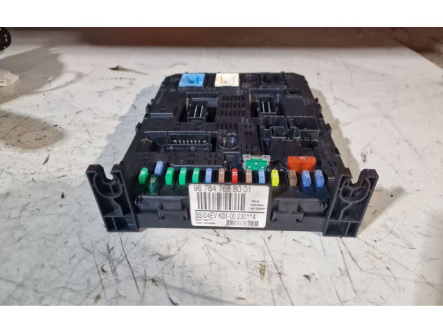 Блок предохранителей 9678476880   Peugeot 5008    