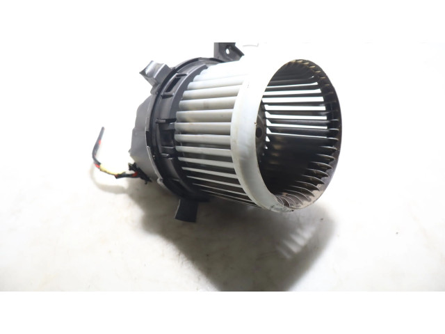 Вентилятор печки Peugeot 301