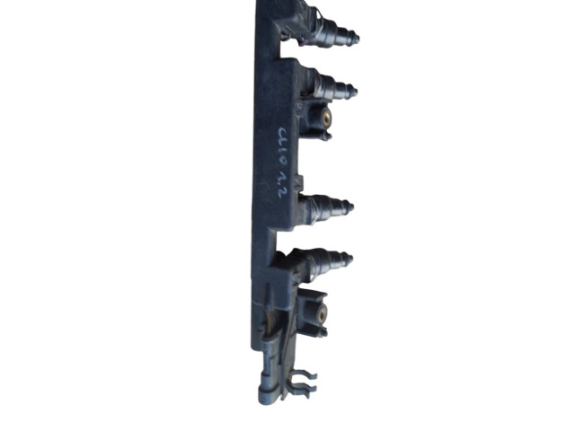 Топливная рампа 7700114516   Renault Clio II  