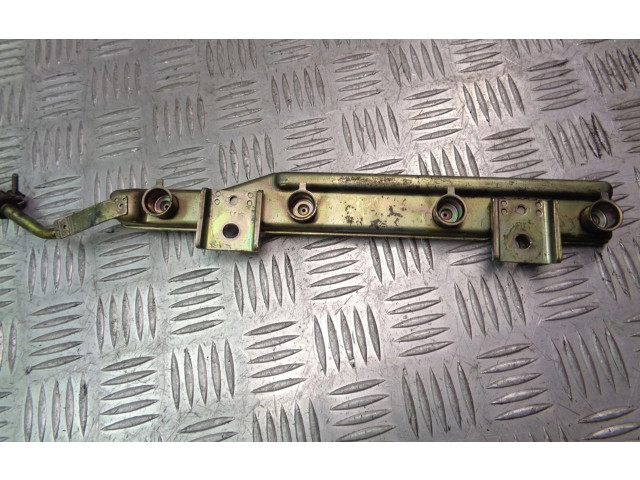 Vstřikovací lišta Nissan Almera Tino