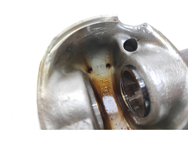 Píst 84L110 BMW 3 E90 E91 N57D30A