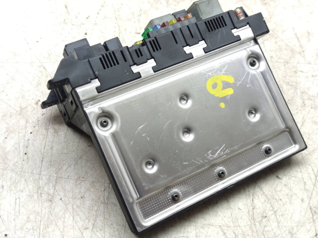 Блок предохранителей 2115454301   Mercedes-Benz E W211    