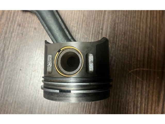 Píst 6460300717, 6460300717 Mercedes-Benz Vito Viano W639 OM646.982