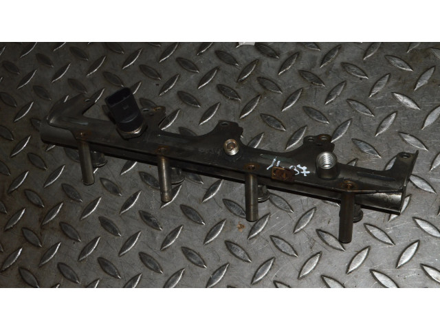 Vstřikovací lišta 06F133317, 06D906051A   Audi TT TTS Mk2    BWA 