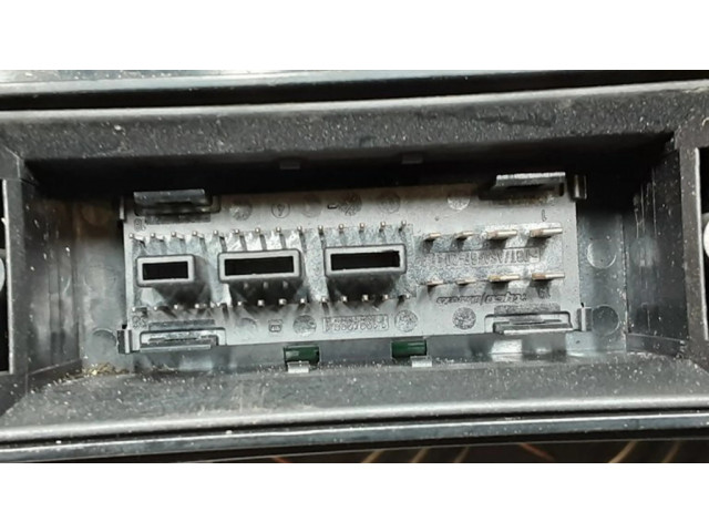 Přístrojová deska Volkswagen Jetta V 2006 A2C53101014, A2C53023102