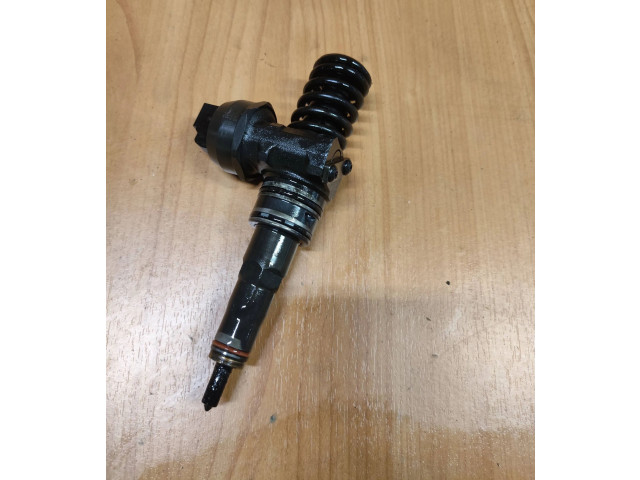 Форсунка 038130073aG    Audi A3 S3 8L   