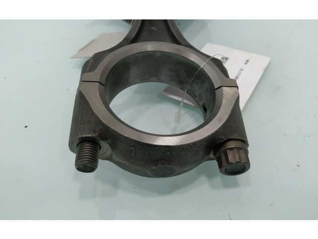 Píst Nissan Terrano TD27T