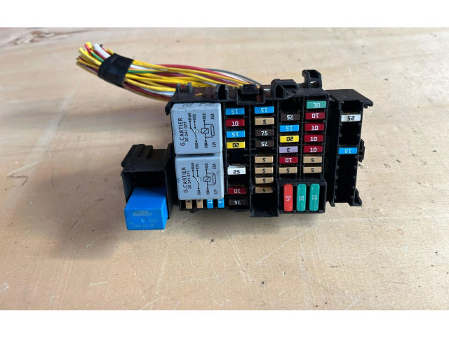 Блок предохранителей K4M   Dacia Duster    