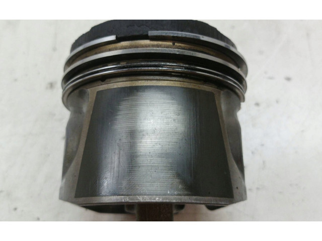  Поршень с шатуном    Volvo S80  