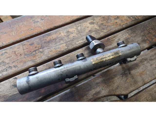 Магистральная трубка топлива