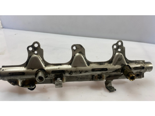 Vstřikovací lišta 06J133317J   Audi A4 S4 B8 8K  pro benzínový motor 2.0 CAE 