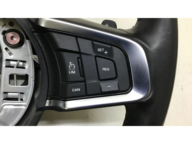 Volant Jaguar E-Pace 2021 J9C33F563RB8PVJ