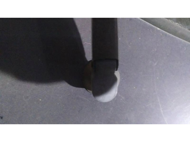 Моторчик заднего дворника Mitsubishi Carisma