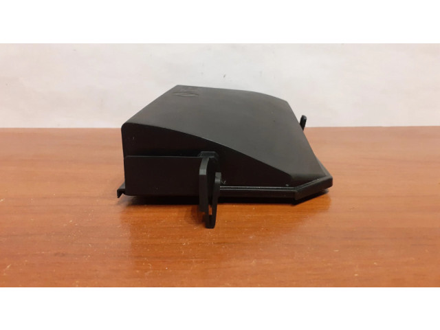 Крышка блока предохранителей 8888773914, 31473868 Volvo XC40