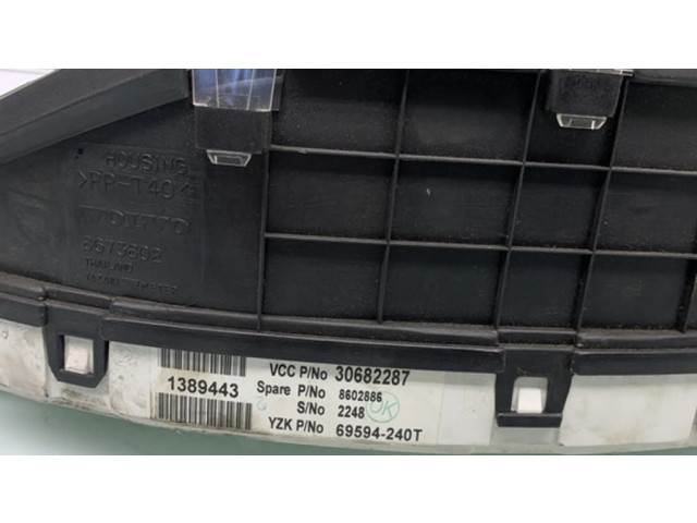 Панель приборов 30682287   Volvo V70       