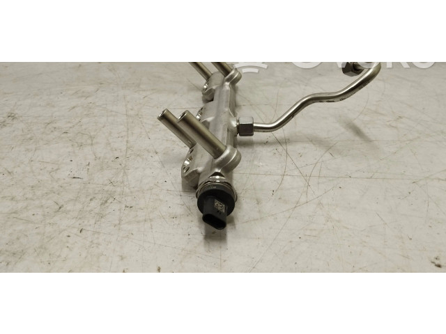 Топливная рампа 8665631, 8631820 BMW 1 F40 1.5