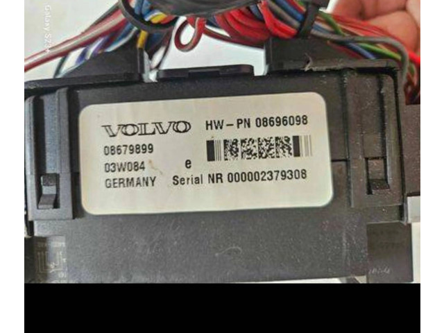 Блок предохранителей 08679899, 03W084 Volvo XC90