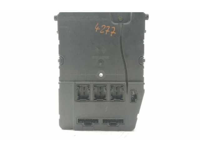 Pojistková skříňka 8200780021 Renault Megane II 2008