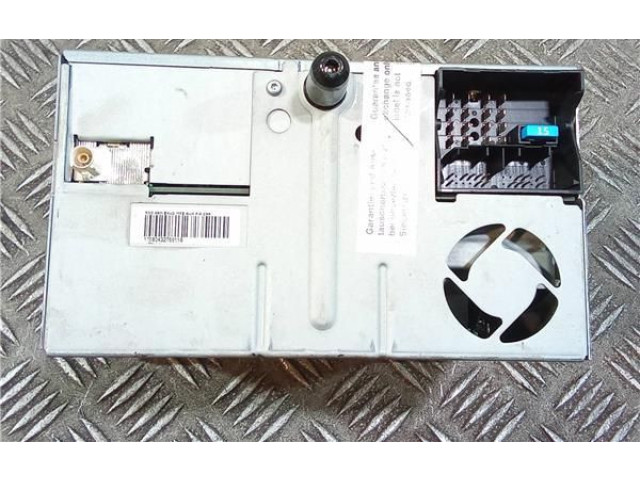 Pojistková skříňka Радио/ проигрыватель / навигация 13357123, 13357123 Opel Zafira B 2011