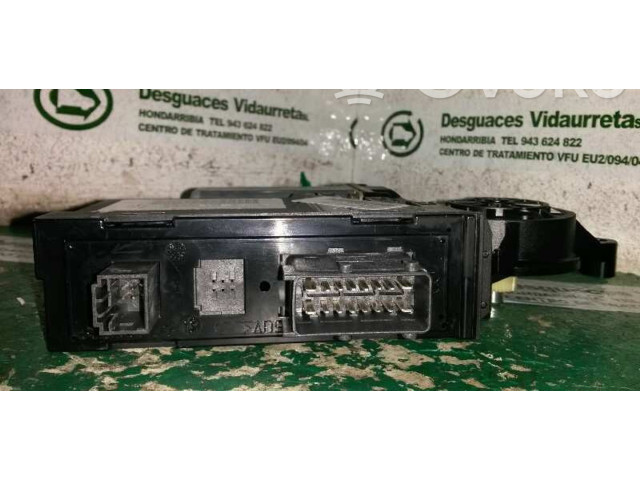 Zpětné zrcátko Peugeot 307 2002 9222N3, 9634457580