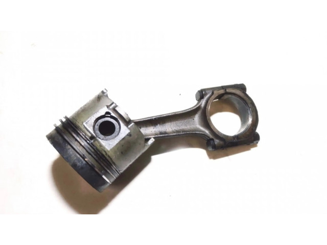 Píst    Citroen Berlingo  pro naftový motor 1.9  