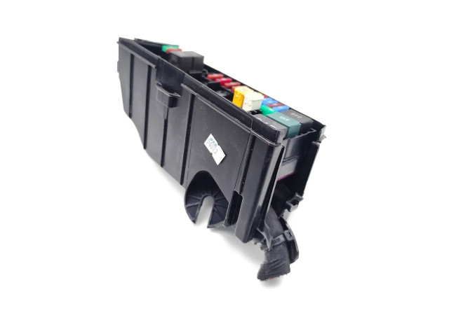 Блок предохранителей Audi A1