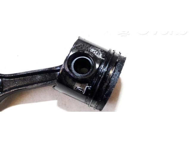 Píst 24655b Ford Mondeo Mk III pro naftový motor 2.0