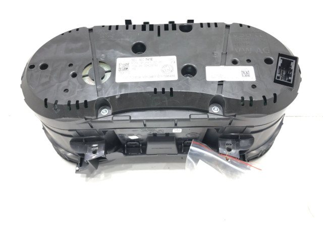 Панель приборов 5E0920741E Skoda Octavia Mk3 (5E)