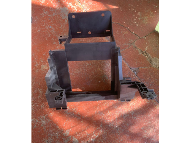 Блок предохранителей  1T1959503B   Volkswagen Caddy    