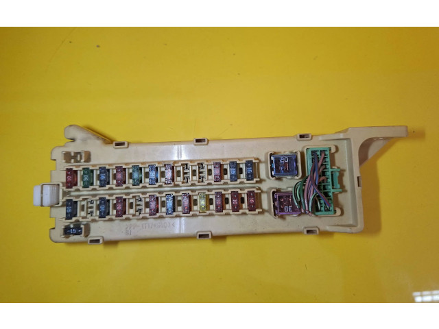 Pojistková skříňka Mazda MPV 1999