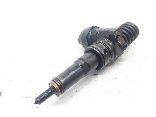 Форсунка 038130073AG    Volkswagen Jetta V   