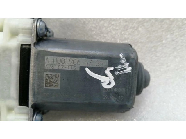 Передний двигатель механизма для подъема окон