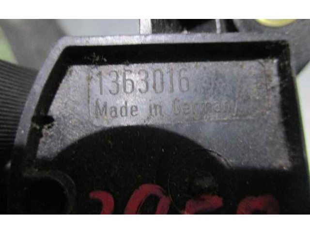 Ручка стеклоочистителей 1363016 Volvo 940