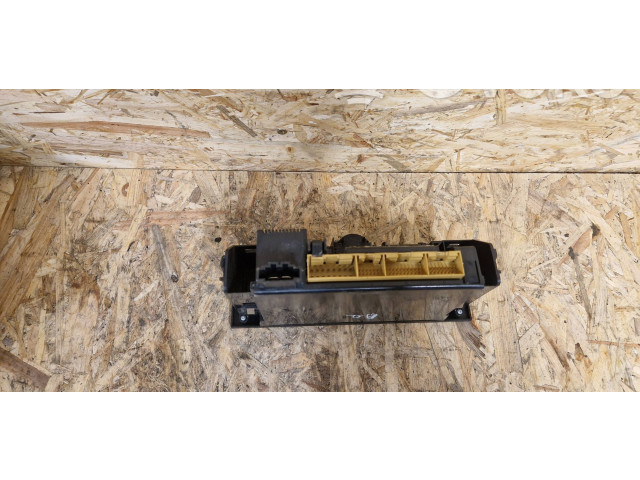 Блок управления климат-контролем 8Z0820043, H021B   Audi A2