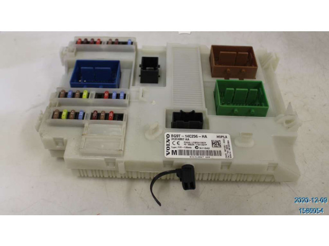 Блок предохранителей 31412971   Volvo V70    