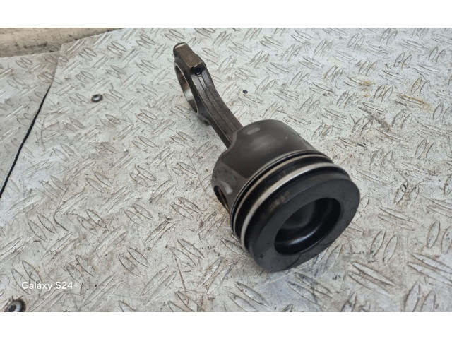 Поршень с шатуном 897, 19N4 Mitsubishi Outlander