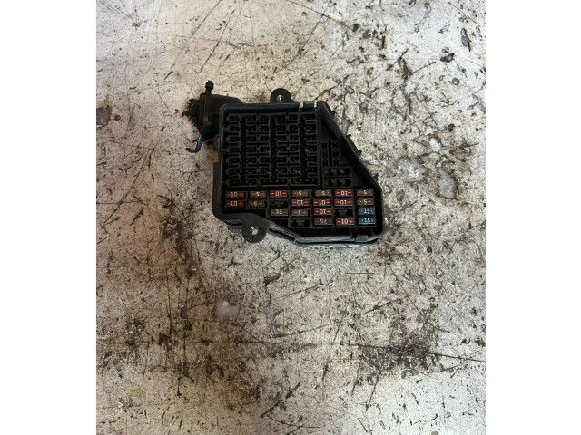 Блок предохранителей Volkswagen Bora