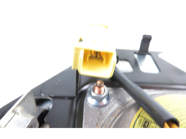 Подушка безопасности водителя 8420503 Toyota Corolla Verso E121