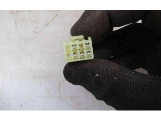 Зеркало электрическое        Suzuki Splash   -  года   