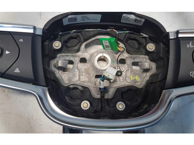 Руль Volvo XC40 - года 31690983