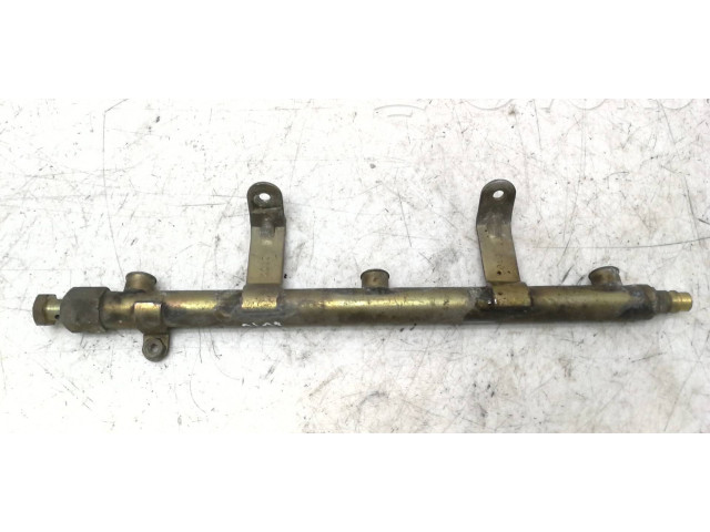 Топливная рампа Alfa Romeo 166 для двигателя 936A2000 02