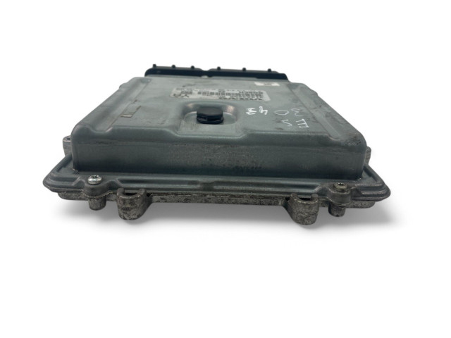 Блок управления двигателем Блок управления 31303095AC, 0281016616   Volvo V70