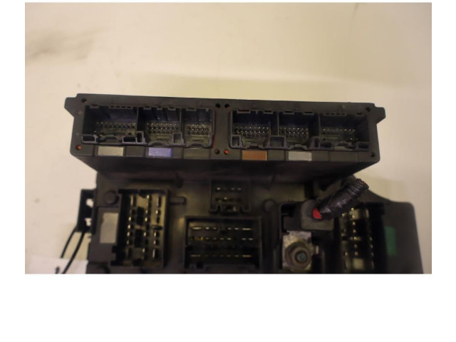 Pojistková skříňka 8GG2F1L1 Dodge Caliber 2006