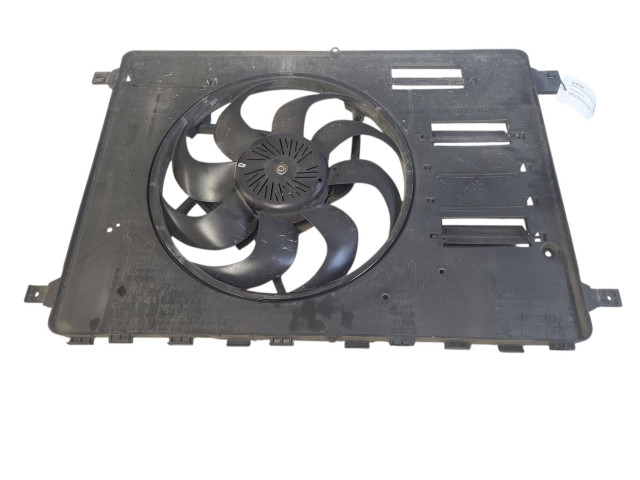 Вентилятор радиатора 8240563 Ford Galaxy