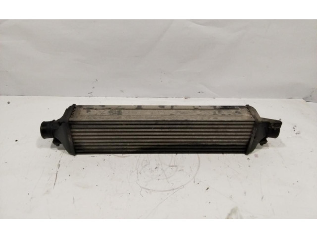 Интеркулер  51808365   Lancia Delta III 