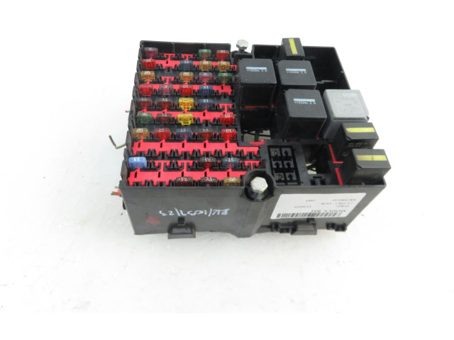 Блок предохранителей  2N1T14401BJ   Ford Fusion    