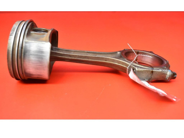  Поршень  82L64, 82L64  Audi A6 S6 C5 4B  