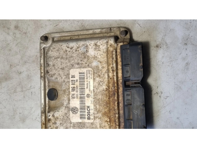 Блок управления двигателя 074906018BK, 0281011385 Volkswagen II LT