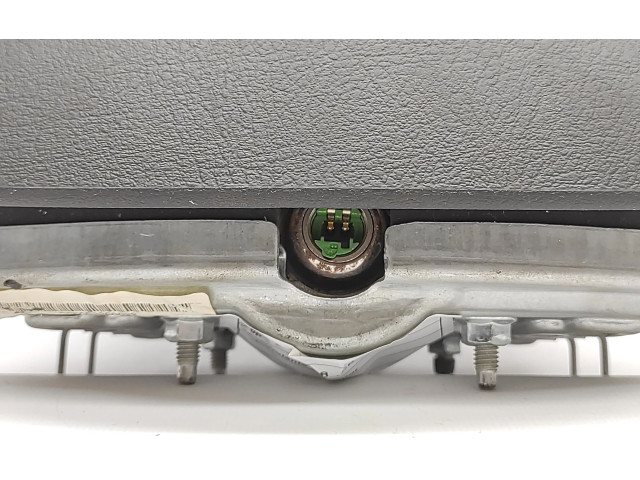 Подушка безопасности водителя 8200616026   Renault Clio II